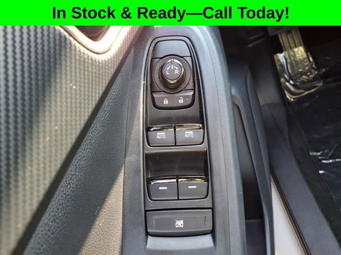 Used 2024 Subaru Crosstrek 2.0i Premium image 19