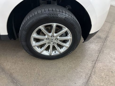 Used 2014 Lincoln MKX AWD w/ Equipment Group 101A image 15