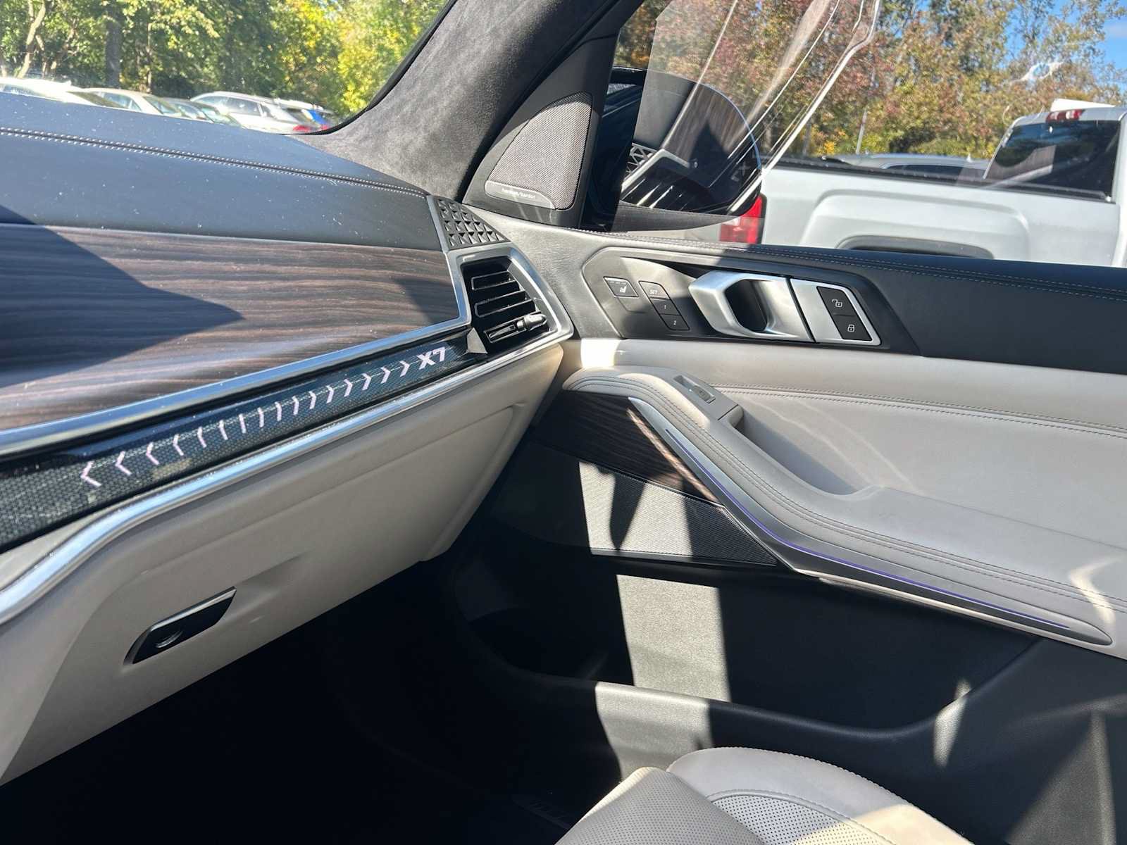 Used 2023 BMW X7 xDrive40i AWD/4WD image 8