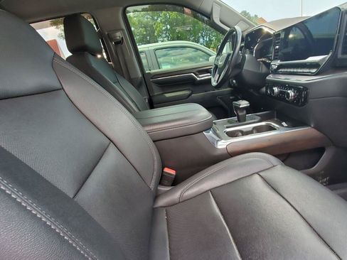 Used 2023 GMC Sierra 1500 SLT w/ SLT Premium Package AWD/4WD image 4