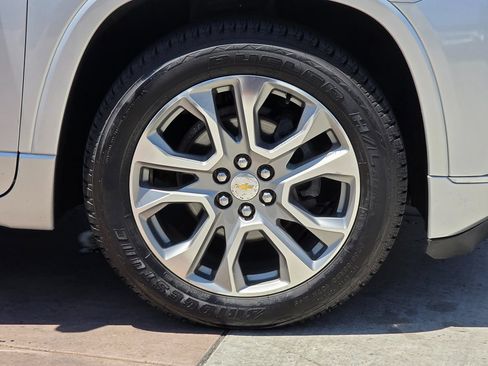Used 2018 Chevrolet Traverse Premier AWD/4WD image 13