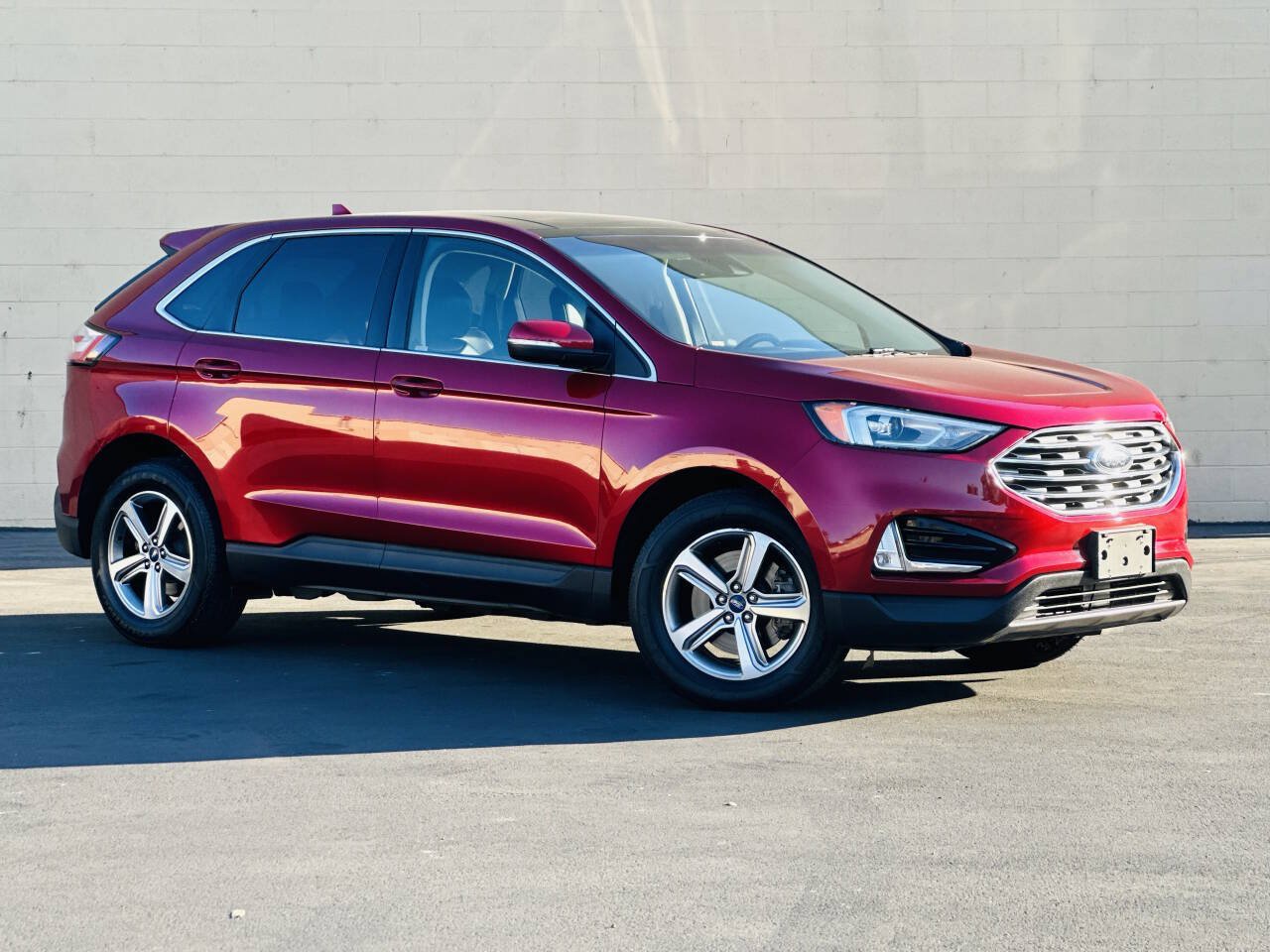 Used 2019 Ford Edge SEL w/ Equipment Group 201A AWD/4WD image 2
