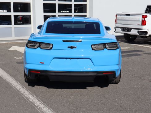 Used 2022 Chevrolet Camaro LT w/ RS Package image 9