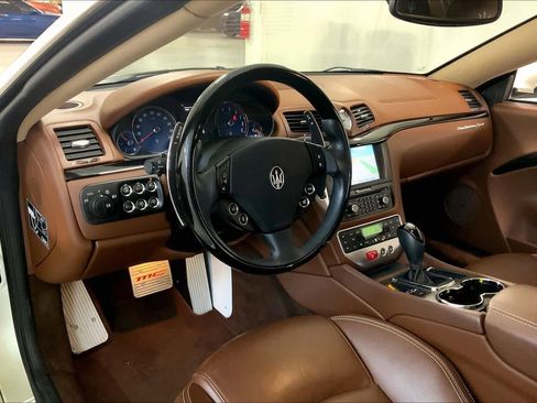 Used 2013 Maserati GranTurismo Sport image 17