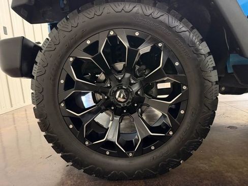 Used 2017 Jeep Wrangler Unlimited Sport w/ Quick Order Package 24S image 10