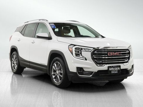 Used 2024 GMC Terrain SLT image 7
