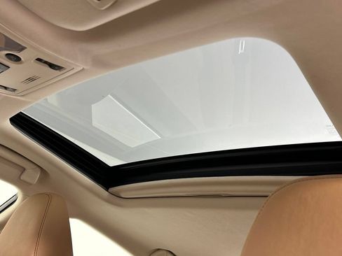 Used 2017 Lexus IS 300 AWD image 33
