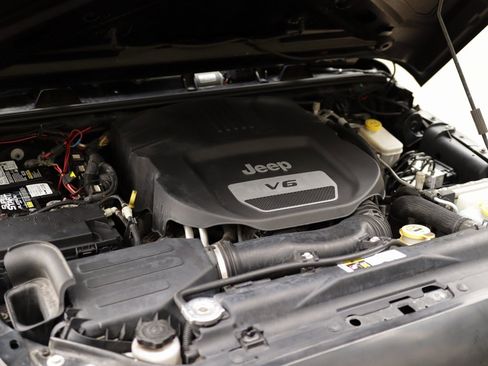 Used 2016 Jeep Wrangler Unlimited Sport image 25