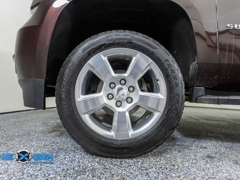 Used 2020 Chevrolet Suburban LT w/ Luxury Package AWD/4WD image 49
