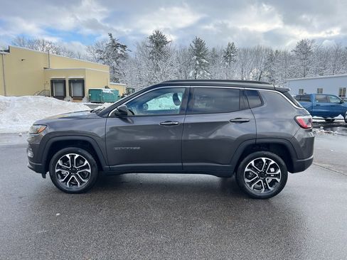 Certified 2024 Jeep Compass Limited image 4