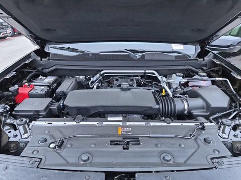 New 2026 GMC Canyon AT4 w/ Technology Plus Package AWD/4WD image 18