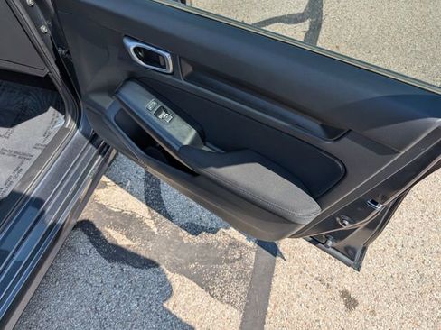 Used 2023 Honda Civic LX image 4