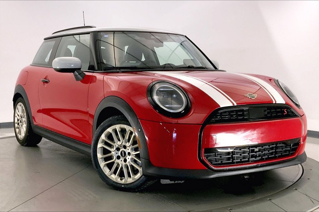 Certified 2025 MINI Cooper S FWD image 32