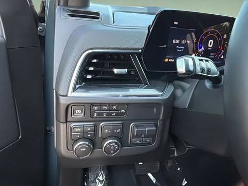 Used 2025 Chevrolet Suburban RST w/ Comfort Package AWD/4WD image 21