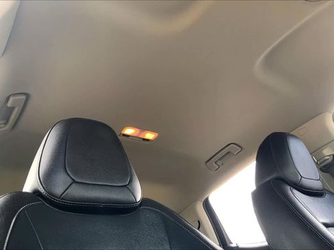 Used 2018 GMC Canyon SLT w/ Driver Alert Package image 14