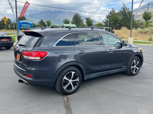 Used 2017 Kia Sorento EX w/ EX V6 Premium Package AWD/4WD image 8