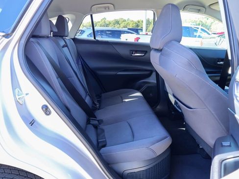 Used 2021 Toyota Venza Limited image 10