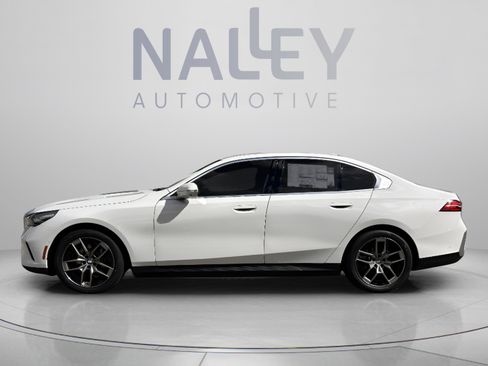 Used 2026 BMW i5 eDrive40 RWD image 2