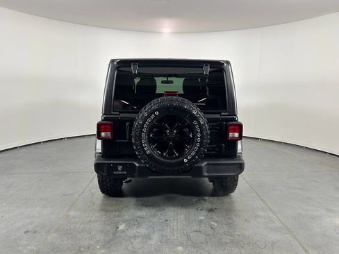 Used 2022 Jeep Wrangler Sport AWD/4WD image 6