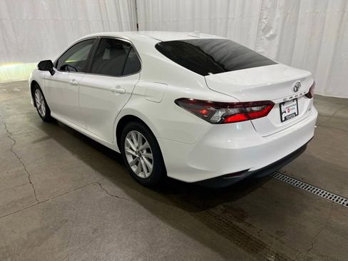 Certified 2022 Toyota Camry LE w/ Convenience Package FWD image 6