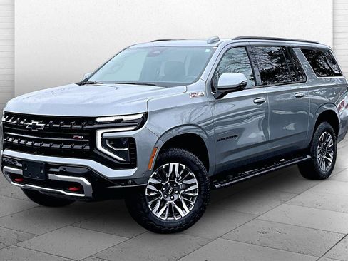 New 2026 Chevrolet Suburban Z71 w/ Comfort Package image 2