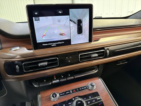 Used 2022 Lincoln Aviator Reserve w/ Equipment Group 201A image 20