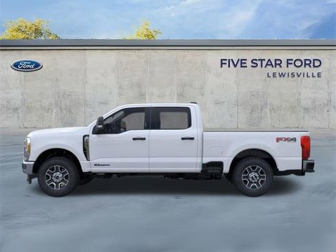 Used 2025 Ford F250 XLT w/ FX4 Off-Road Package image 5