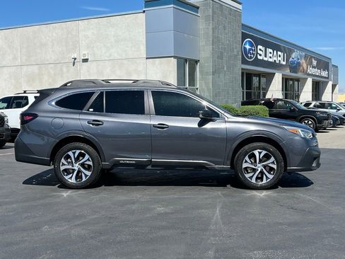 Used 2022 Subaru Outback Limited image 6