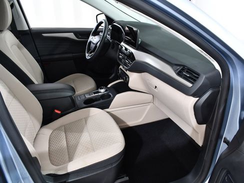 Used 2022 Ford Escape SE w/ Cold Weather Package image 10