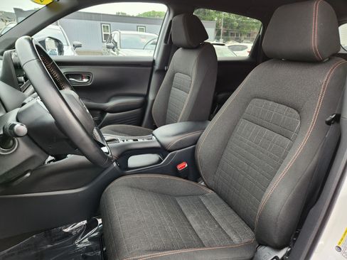 Certified 2025 Honda HR-V Sport image 10