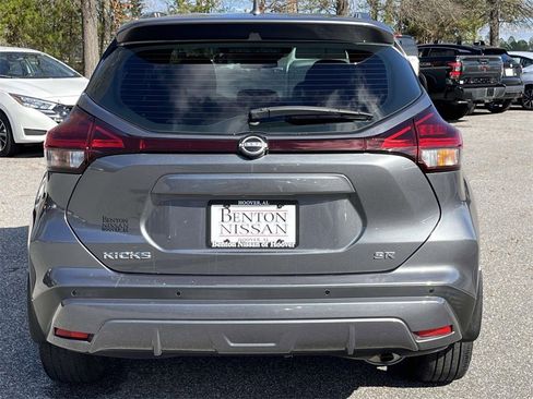 Used 2023 Nissan Kicks SR image 4