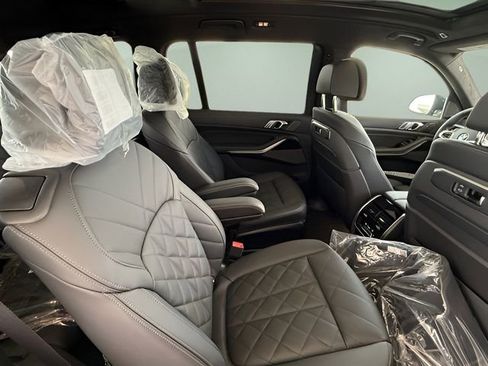 Used 2026 BMW X7 xDrive40i w/ M Sport Package image 34