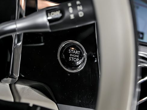 Used 2019 Rolls-Royce Wraith image 34