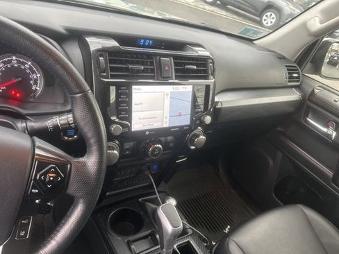 Used 2023 Toyota 4Runner TRD Off-Road Premium image 2