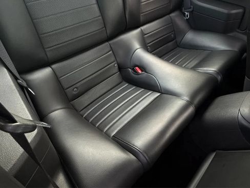 Used 2006 Ford Mustang GT Premium RWD image 17