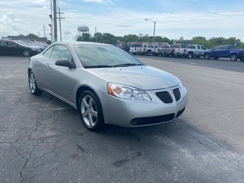 Used 2007 Pontiac G6 GT w/ Sport Package FWD image 3