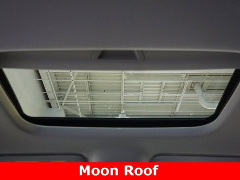 Used 2025 Chevrolet Trax ACTIV w/ Sunroof Package image 9