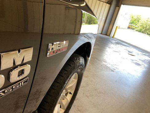 Used 2024 RAM 1500 Tradesman w/ Chrome Appearance Group AWD/4WD image 16