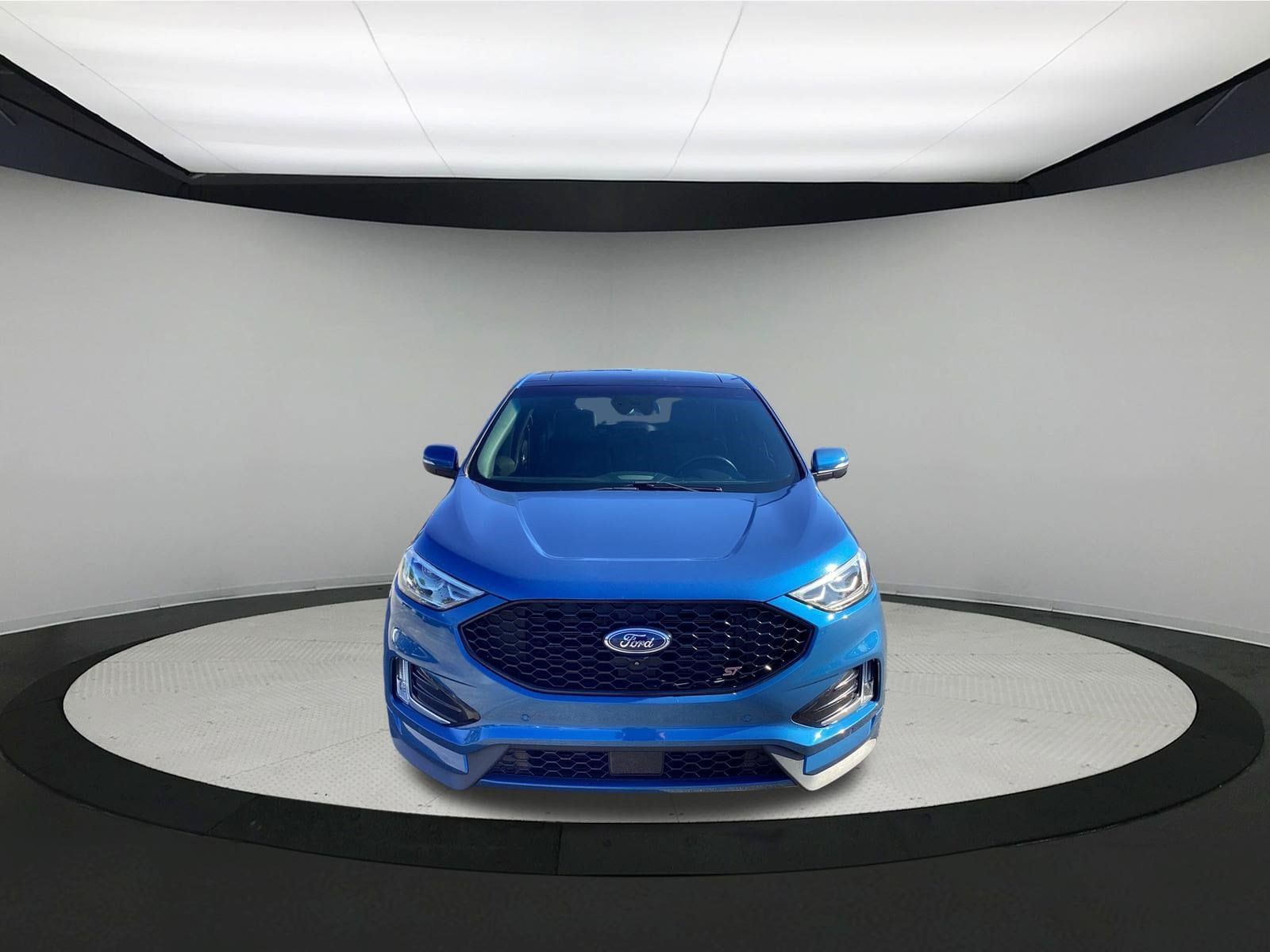Used 2019 Ford Edge ST w/ Equipment Group 401A AWD/4WD image 3