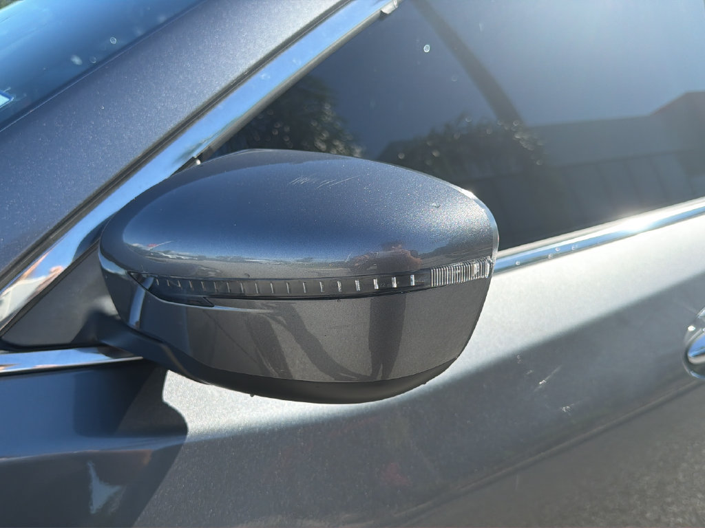Used 2020 Nissan Rogue SV FWD image 52