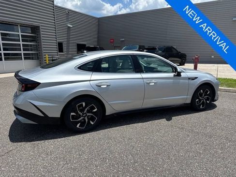 Used 2025 Hyundai Sonata SEL FWD image 5