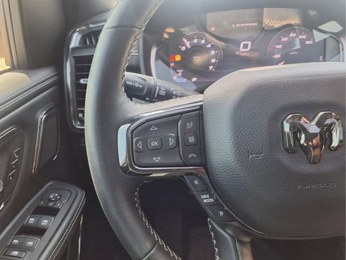 Used 2025 RAM 1500 Limited AWD/4WD image 28