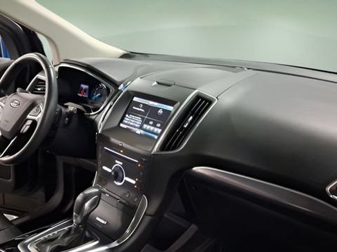 Used 2015 Ford Edge Titanium w/ Equipment Group 301A FWD image 19