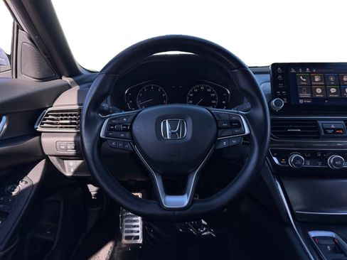 Used 2018 Honda Accord Sport image 12