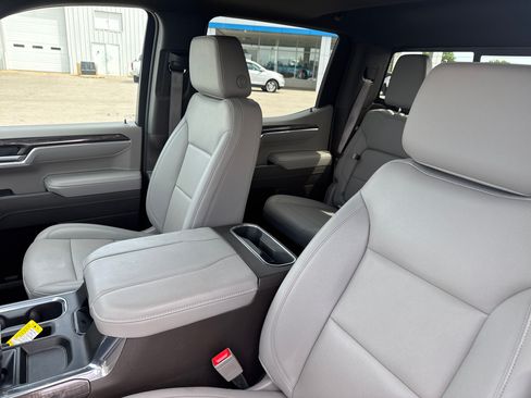 Used 2025 Chevrolet Silverado 1500 LTZ w/ LTZ Premium Package AWD/4WD image 13