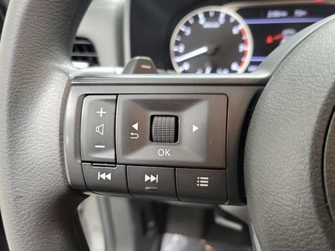 Used 2024 Nissan Rogue SV AWD/4WD image 22
