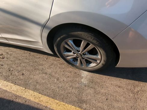 Used 2017 Hyundai Elantra Value Edition image 5