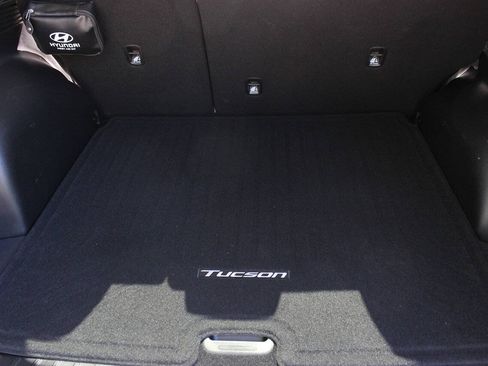 Used 2023 Hyundai Tucson Limited AWD/4WD image 11