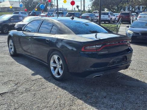 Used 2015 Dodge Charger SXT RWD image 5
