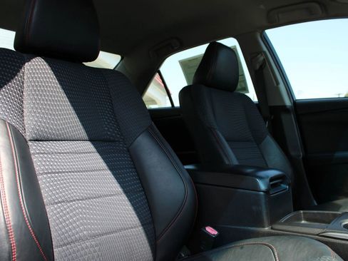 Used 2015 Toyota Camry SE FWD image 23